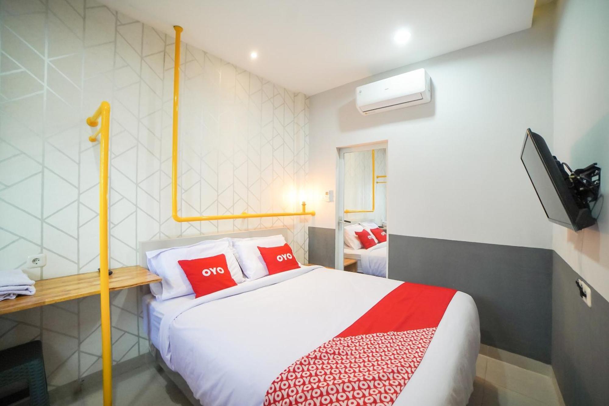 Capital O 90874 Millenium Inn 2 Medan Exterior photo
