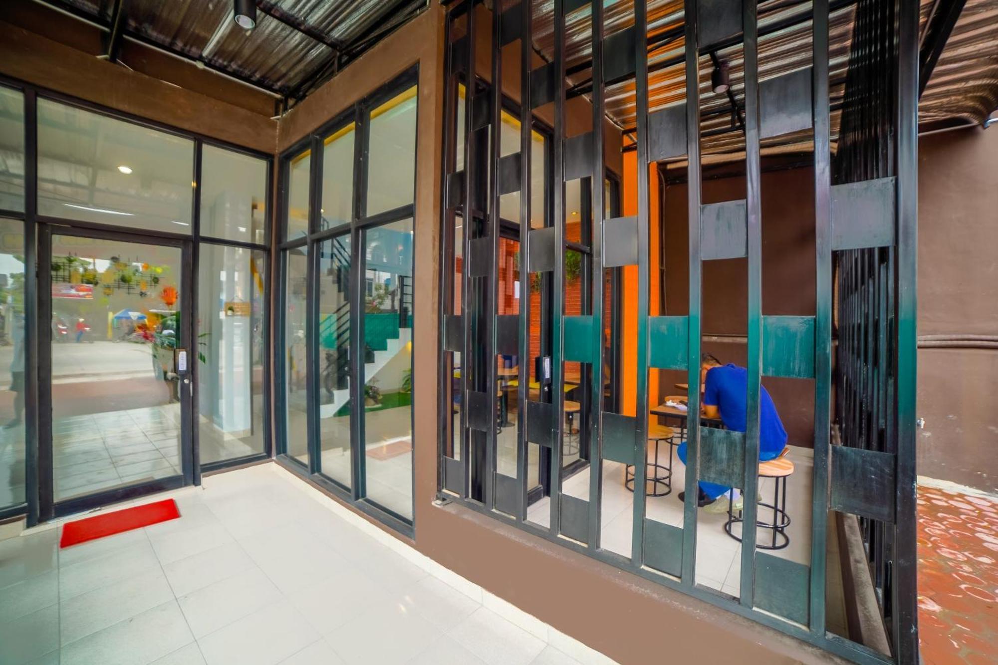 Capital O 90874 Millenium Inn 2 Medan Exterior photo